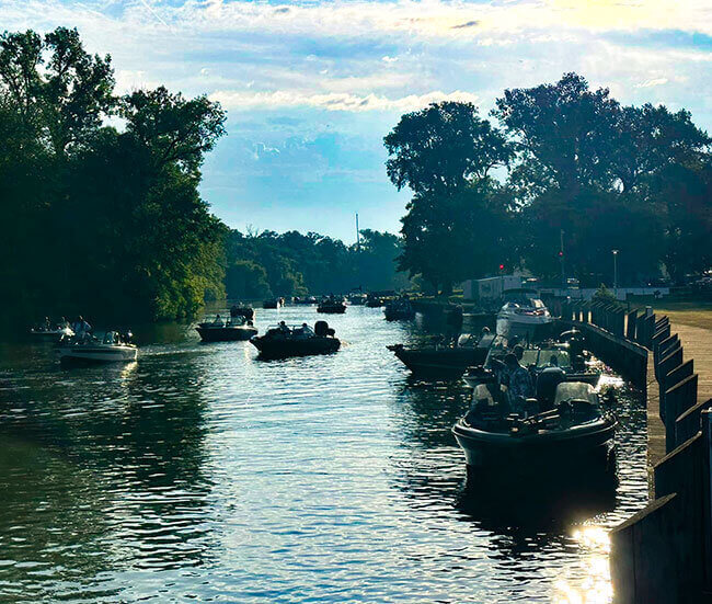 winnebago-walleye-series-wisconsin-fishing-tournament-launch winnebago-walleye-series-wisconsin-fishing-tournament-launch
